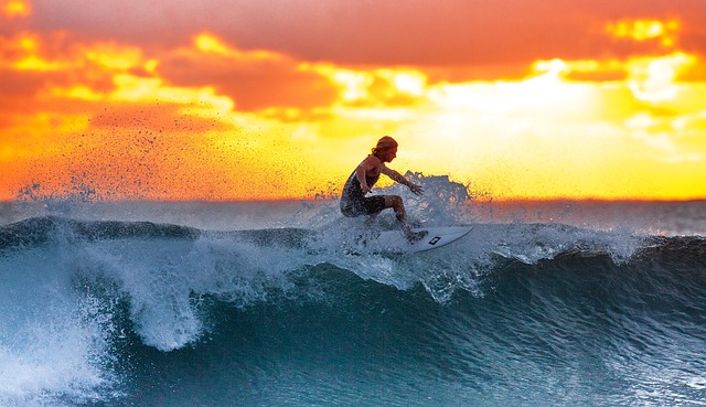 Surfing Waves of Inspiration: Writing Exercises ‌to Ignite⁤ Your Summer⁢ Creativity