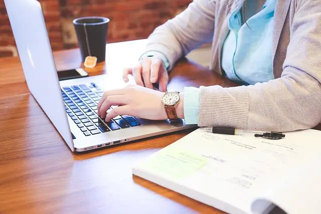 Copywriter for Creatives: Fueling Artistic Expression with Words 4 Strategies for Copywriters to Enhance Artistic Expression
