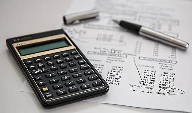 How Much to Charge for Copywriting Services: Set Your Rates for Success! 4 Calculating Costs and Overhead Expenses